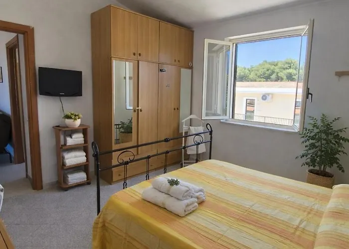 Cala Greca Vacanze בית נופש